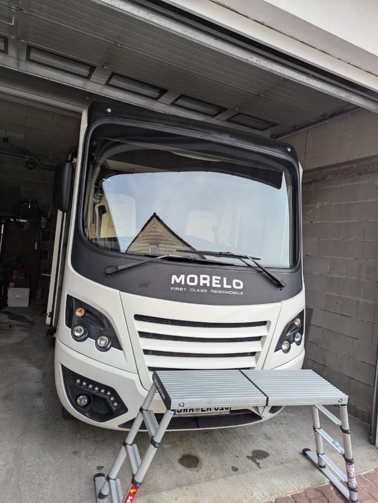 Heckscheibe und Frontscheibe am Wohnmobil